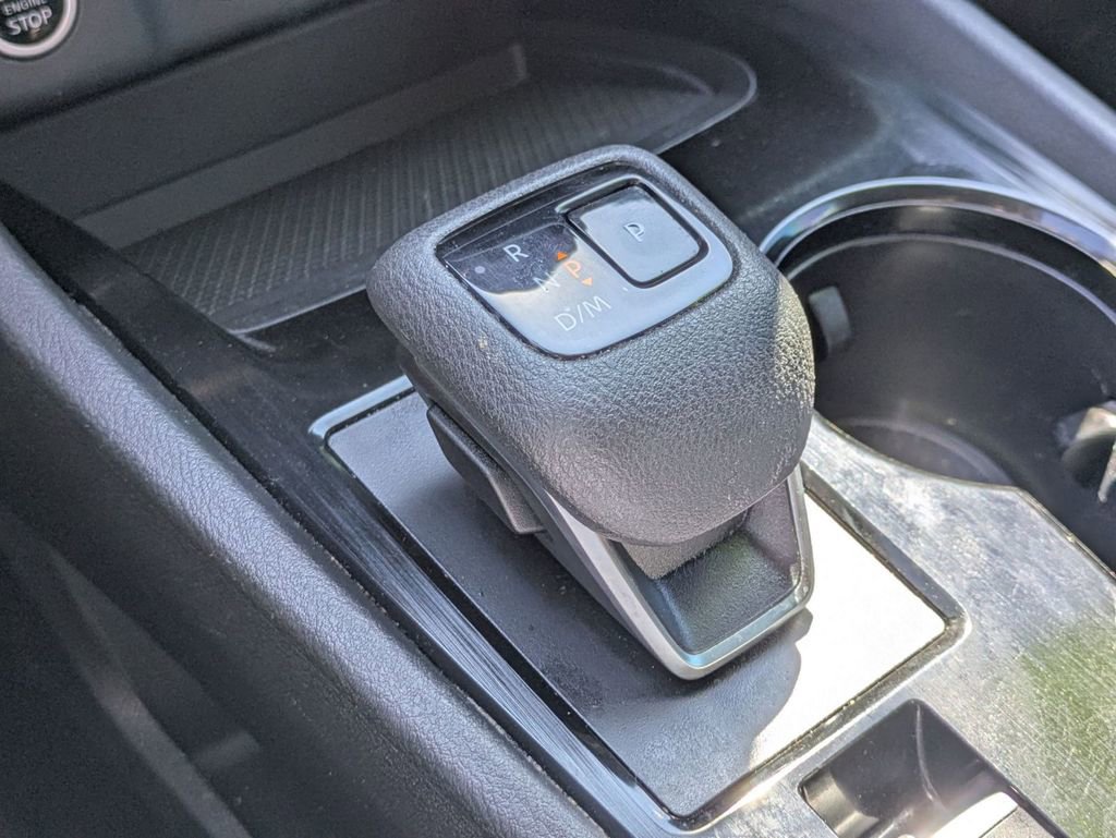 Used 2023 Nissan Rogue S FWD image 20