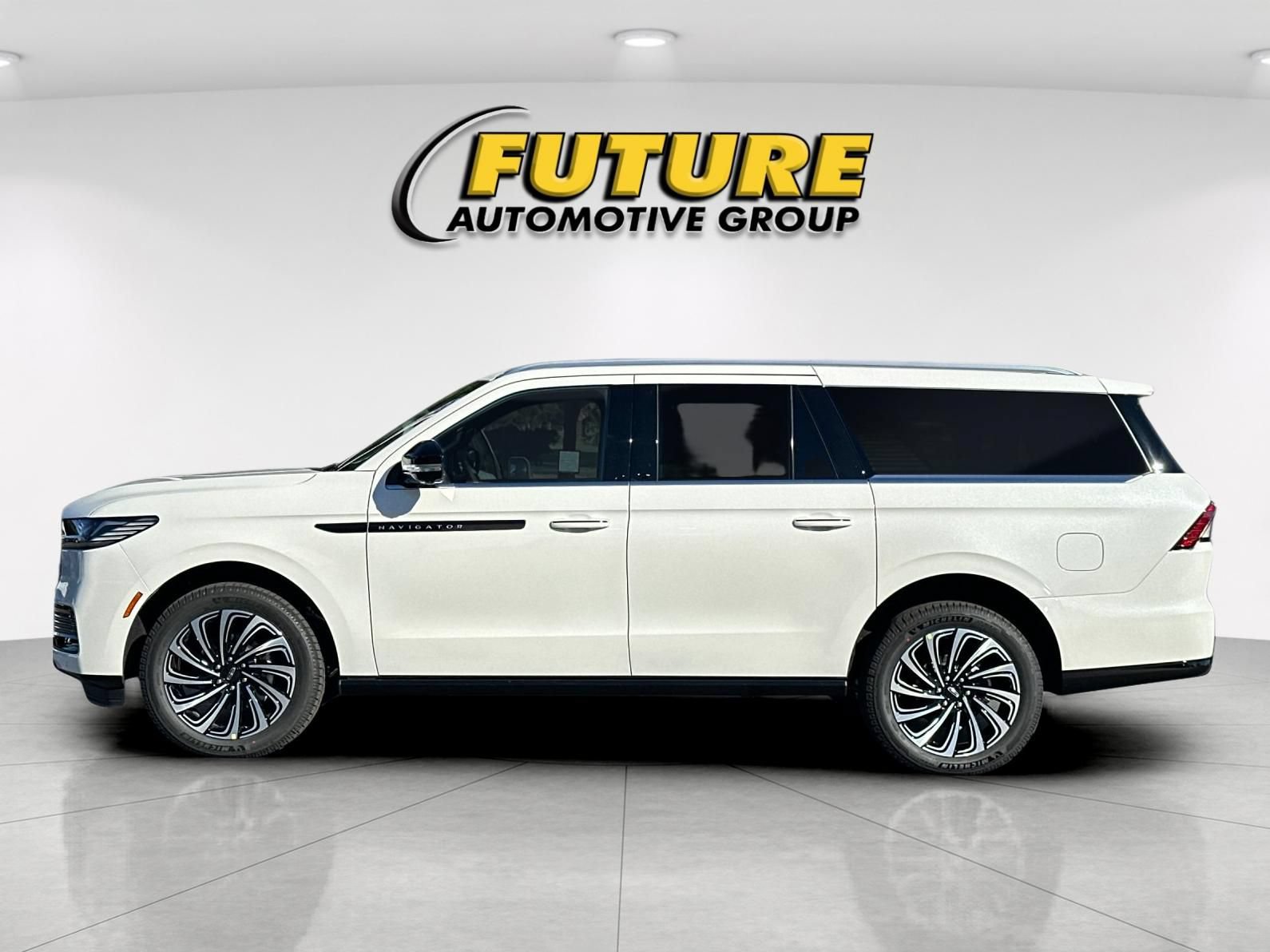 New 2027 Lincoln Navigator L Black Label AWD/4WD image 6