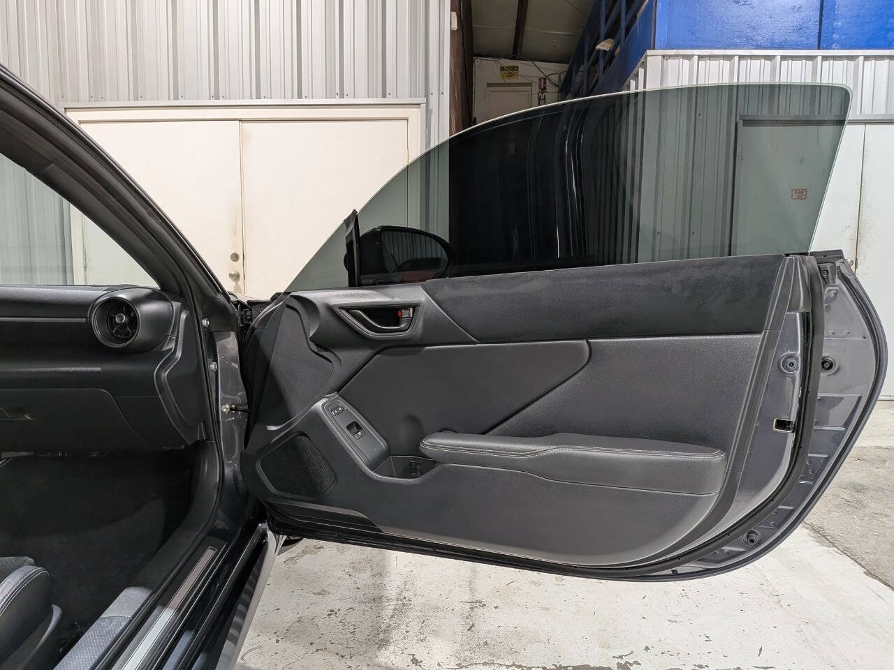 Used 2024 Toyota GR86 Premium RWD image 13