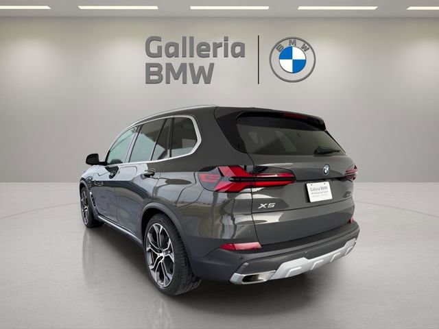 Used 2024 BMW X5 xDrive50e w/ Premium Package image 9