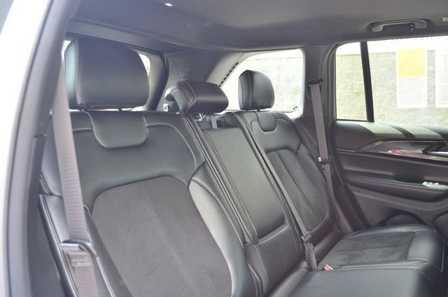 Used 2023 Jeep Grand Cherokee Altitude AWD/4WD image 35