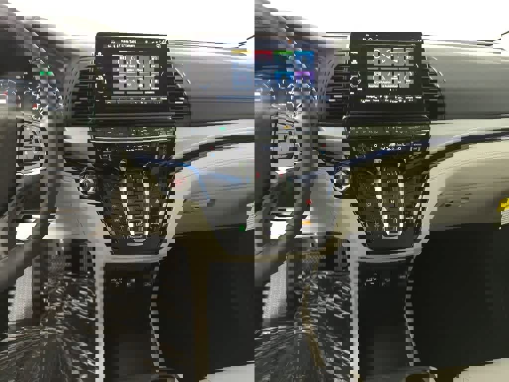New 2026 Honda Odyssey Touring image 18