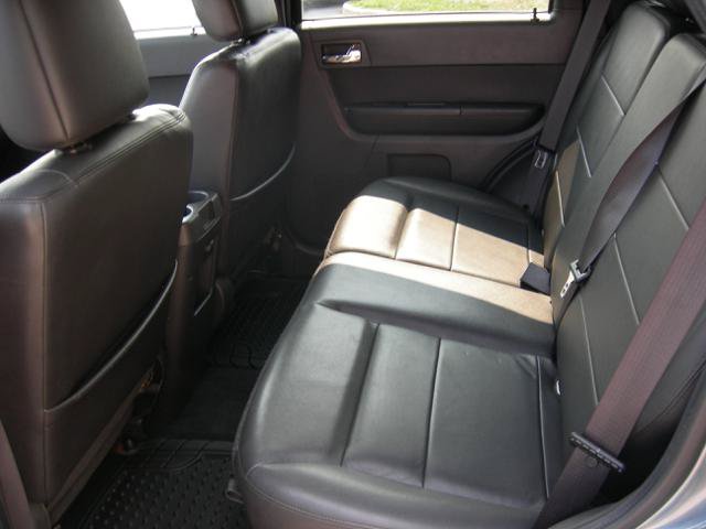 Used 2010 Ford Escape Limited AWD/4WD image 16