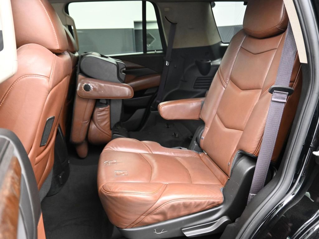 Used 2017 Cadillac Escalade Premium Luxury image 26