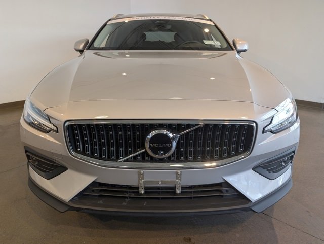 Used 2025 Volvo V60 B5 Cross Country Plus video 2