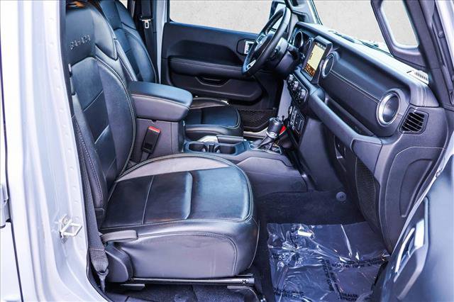 Used 2022 Jeep Wrangler Unlimited Sahara w/ Cold Weather Group image 26