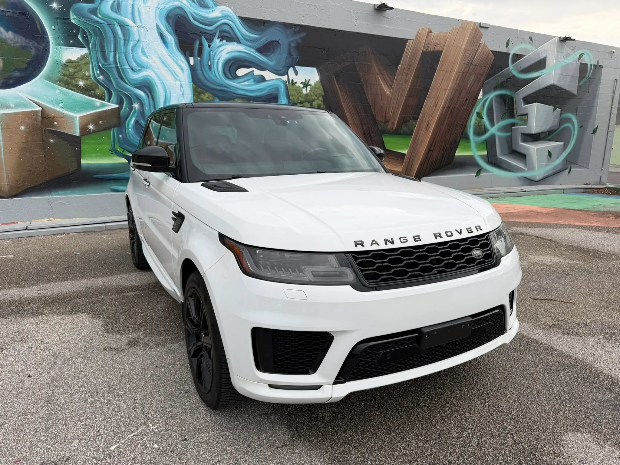 Used 2018 Land Rover Range Rover Sport HSE Dynamic AWD/4WD image 4