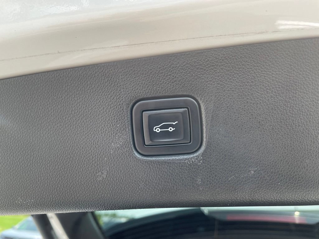 Used 2022 Chevrolet Blazer RS FWD image 7