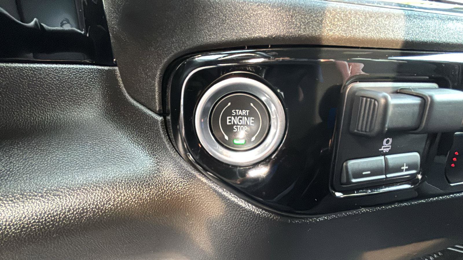 Used 2023 Chevrolet Silverado 1500 LT image 10