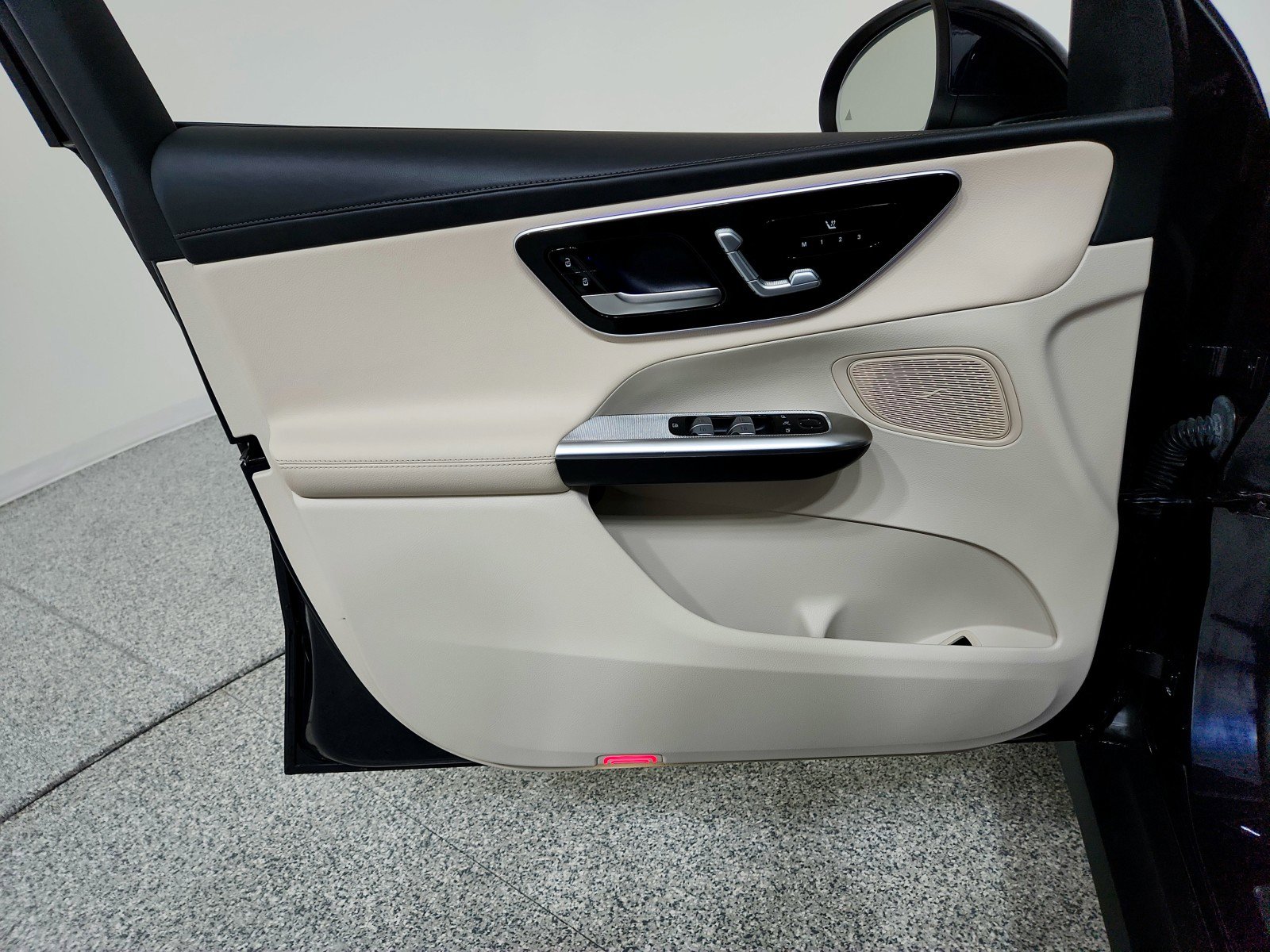 Certified 2024 Mercedes-Benz GLC 300 4MATIC image 18