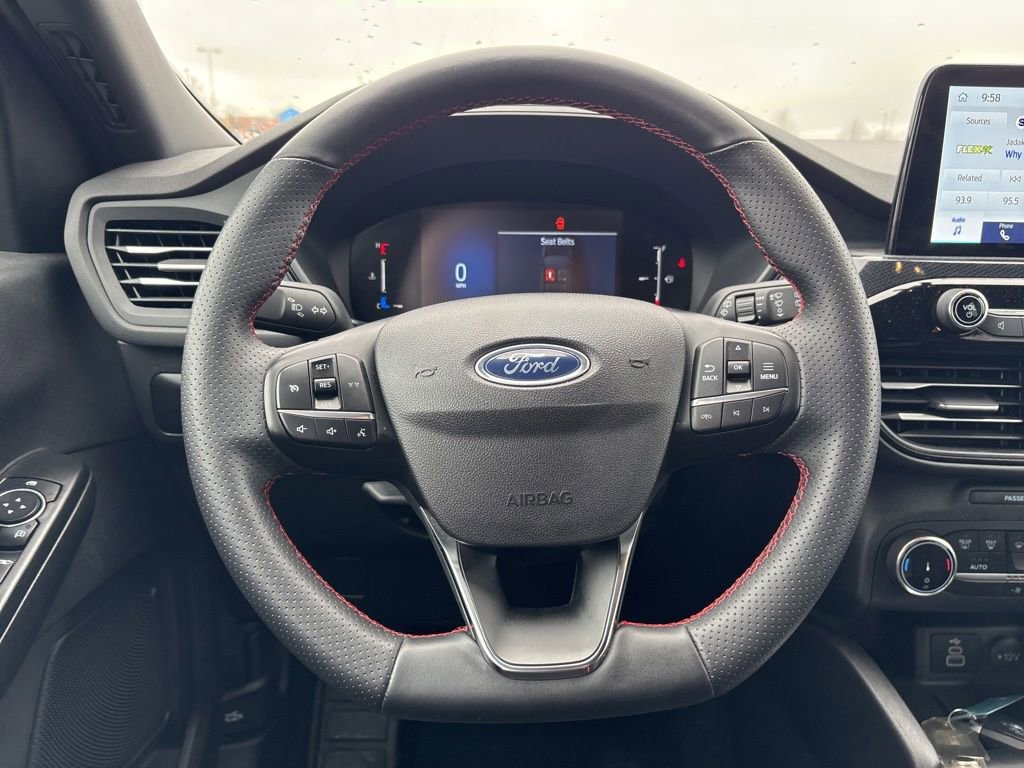Used 2025 Ford Escape ST-Line image 19