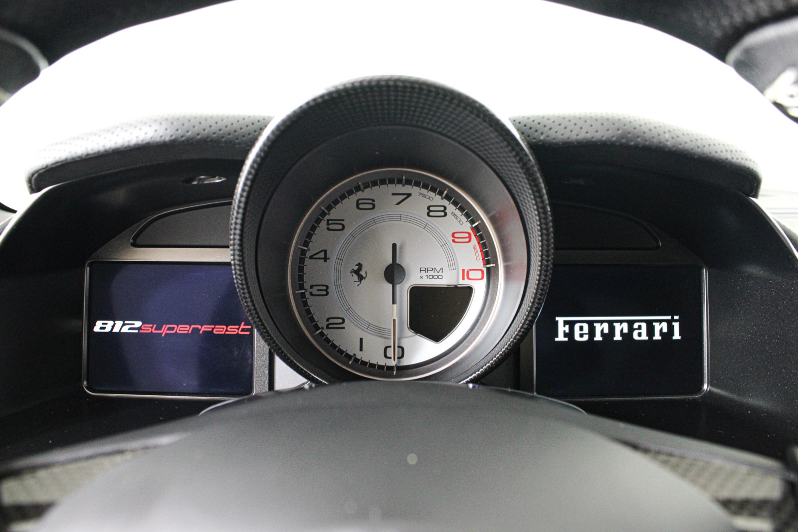 Used 2019 Ferrari 812 Superfast RWD image 43