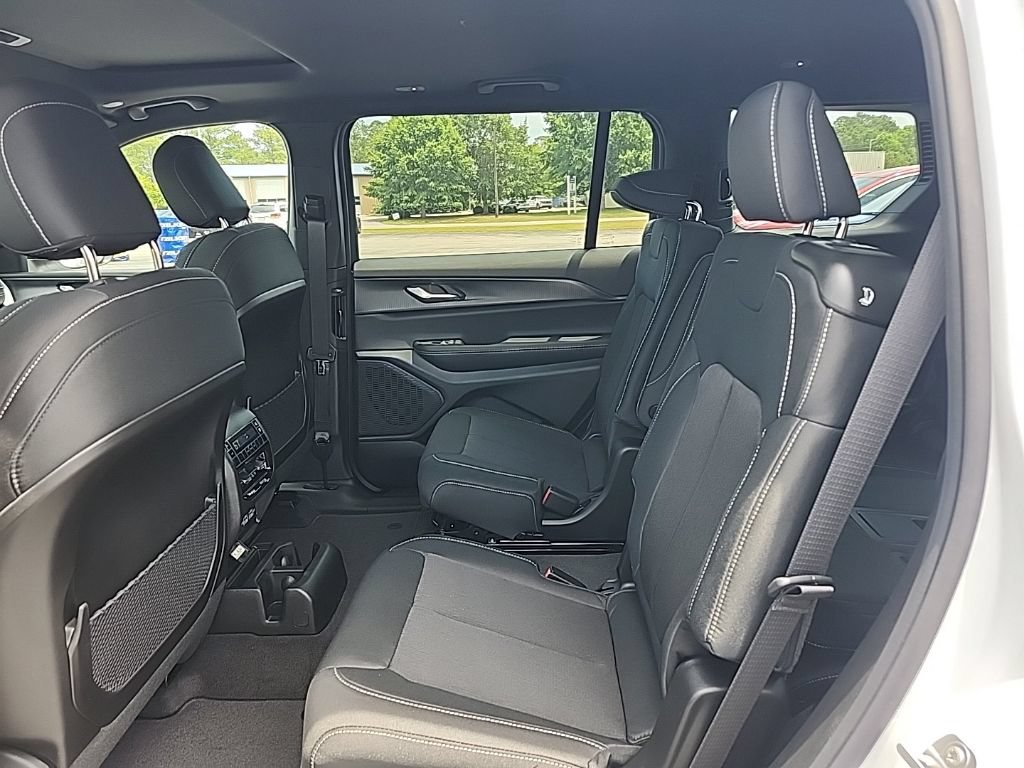 New 2026 Jeep Grand Cherokee L Laredo RWD image 16