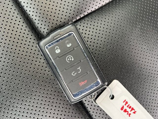 Used 2024 Jeep Grand Cherokee L Limited w/ Luxury Tech Group II image 25