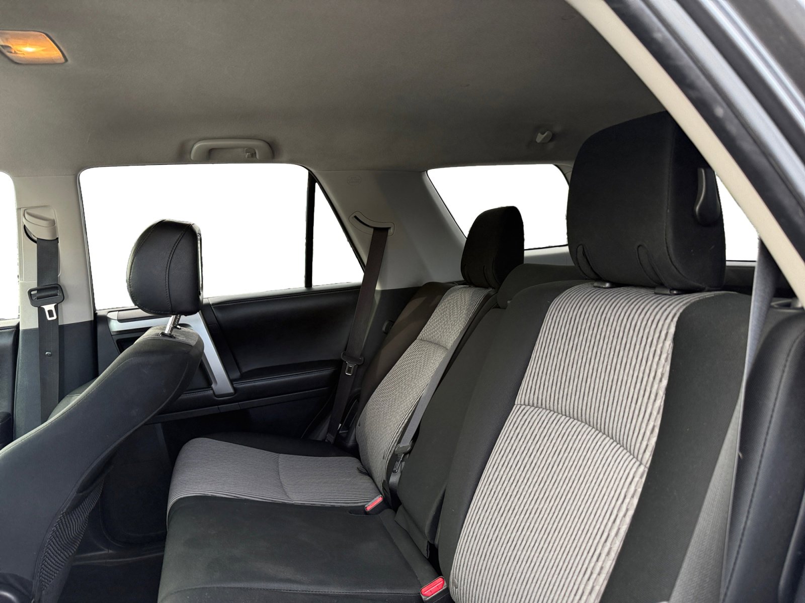 Used 2016 Toyota 4Runner SR5 image 11