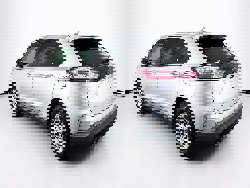 Used 2019 Ford Edge SE image 4