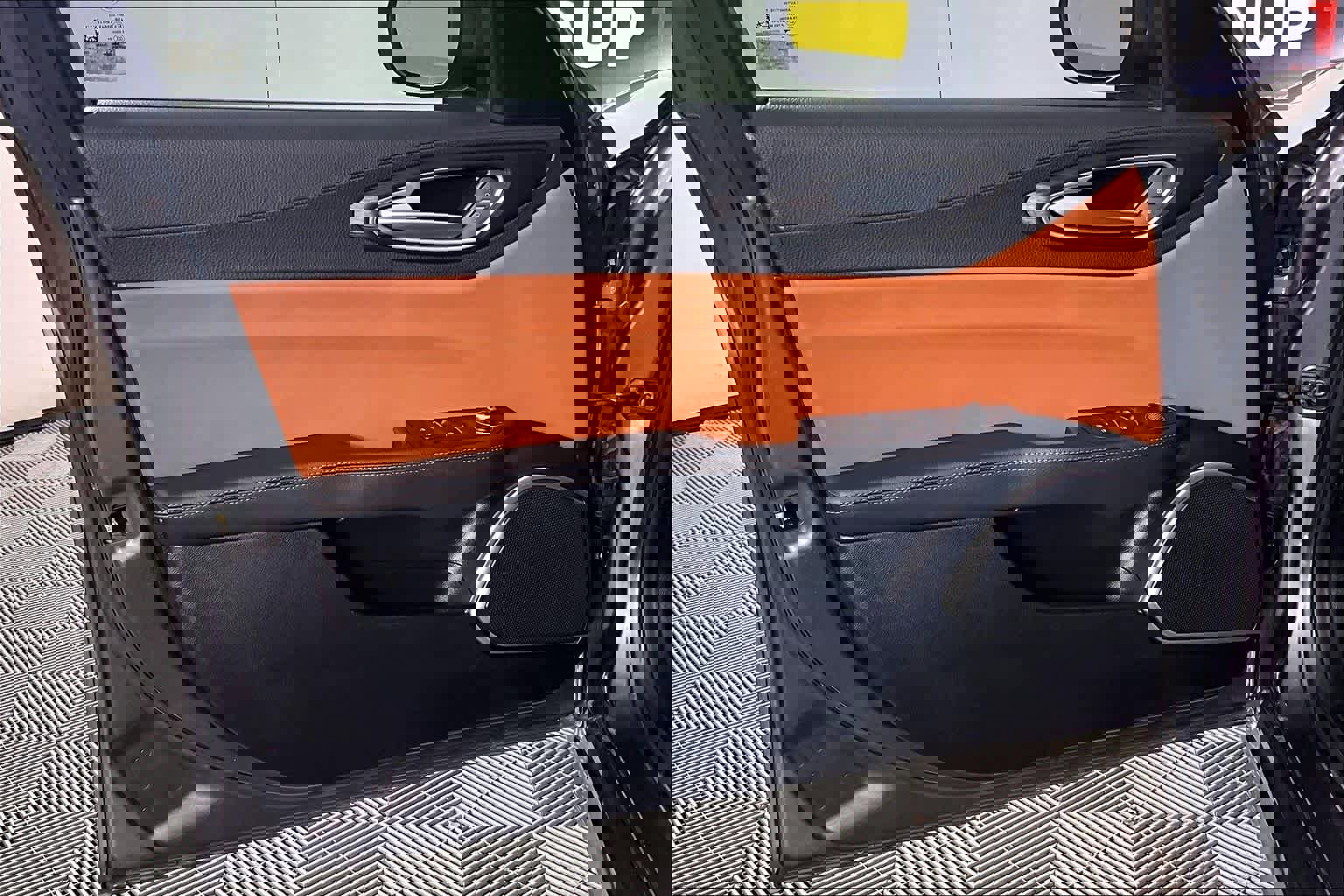 Used 2019 Alfa Romeo Giulia w/ Quick Order Package 22K Sport RWD image 21