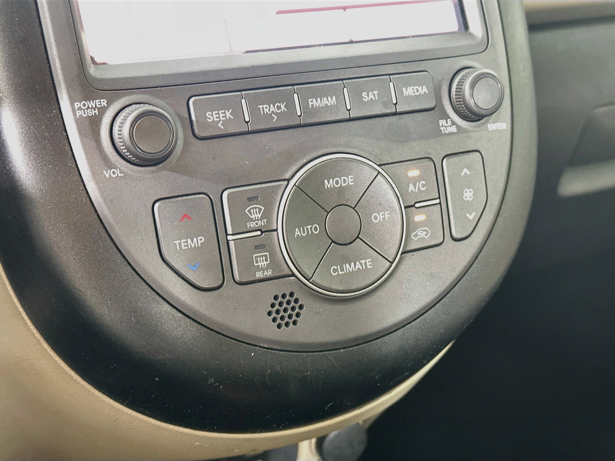 Used 2013 Kia Soul ! w/ Premium Pkg FWD image 23