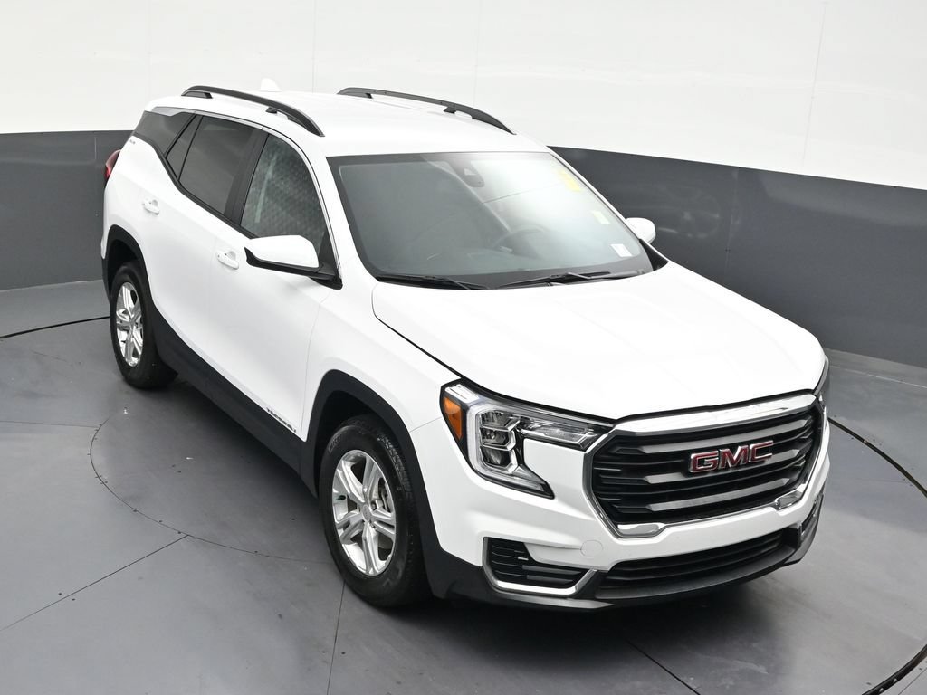 Used 2024 GMC Terrain SLE w/ Driver Convenience Package FWD image 23