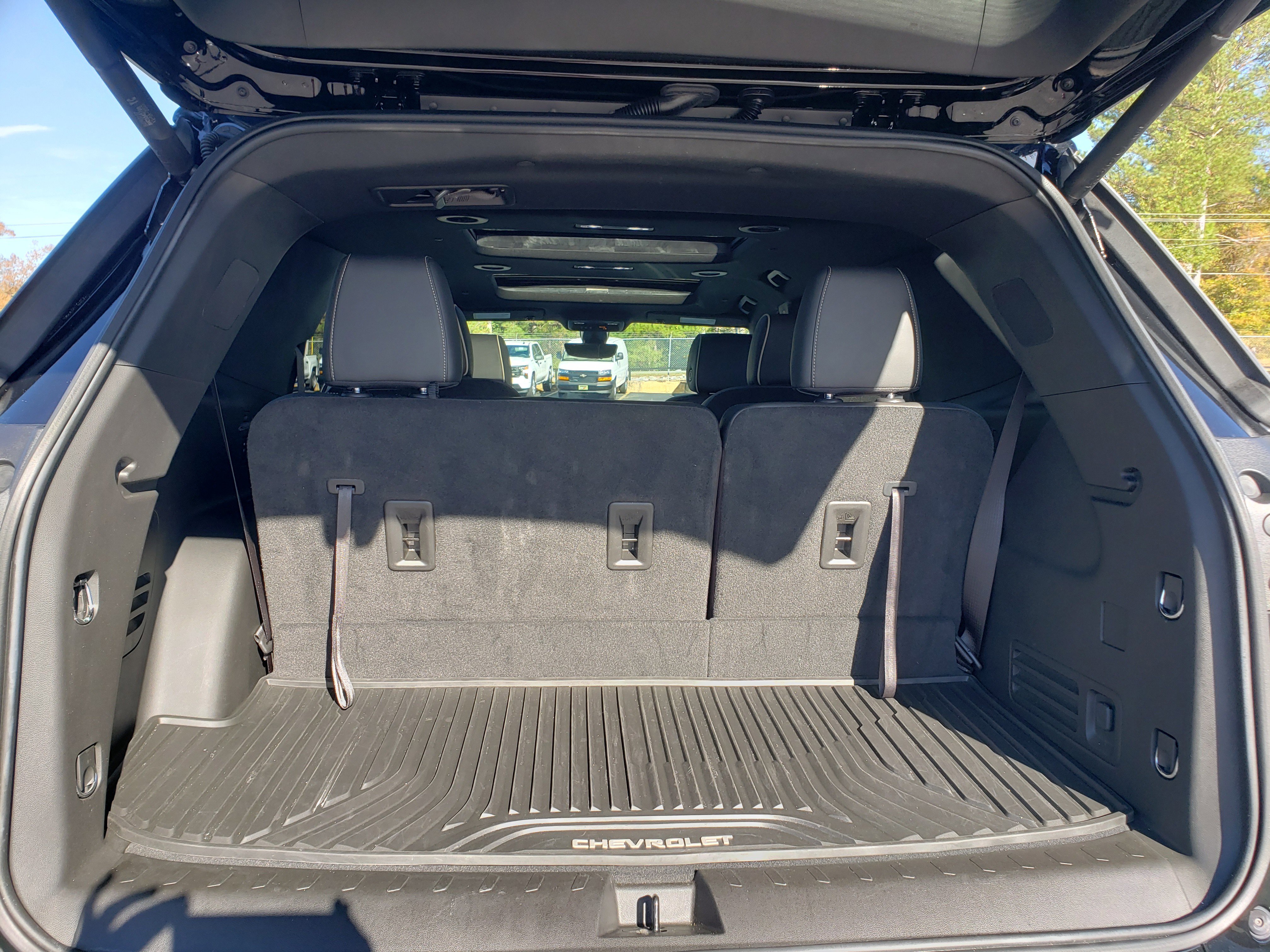 Used 2023 Chevrolet Traverse Premier image 10