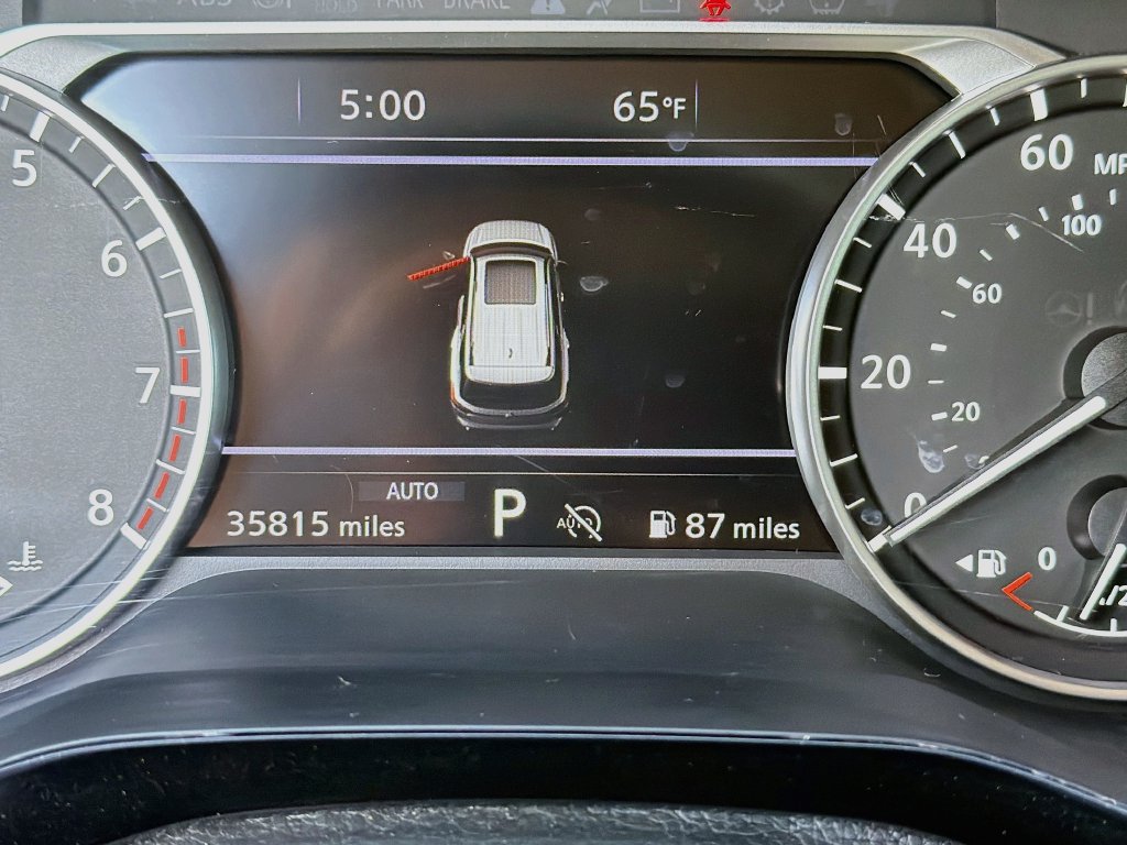 Used 2025 Nissan Pathfinder SL AWD/4WD image 14