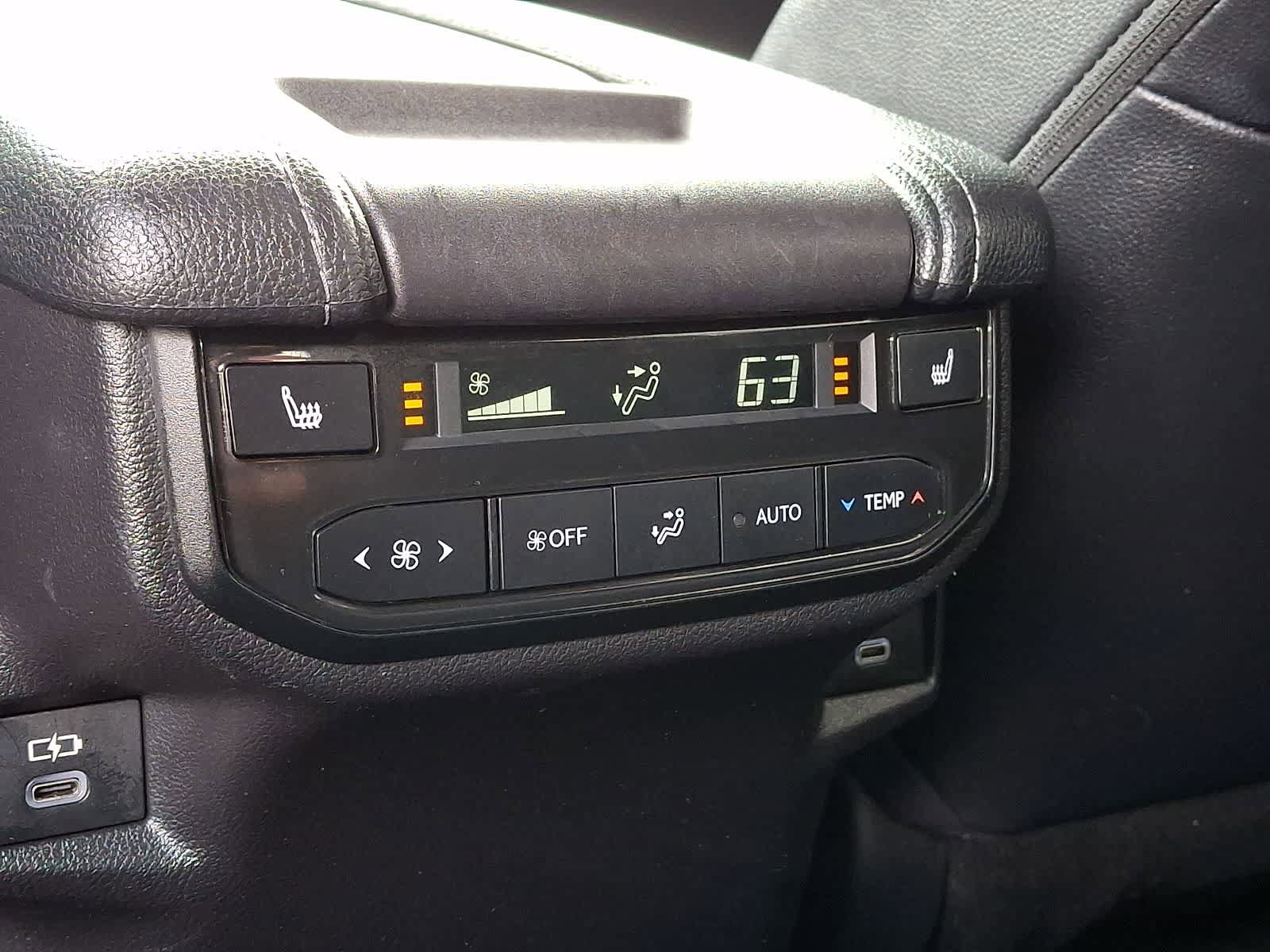 Certified 2024 Toyota Grand Highlander AWD image 14