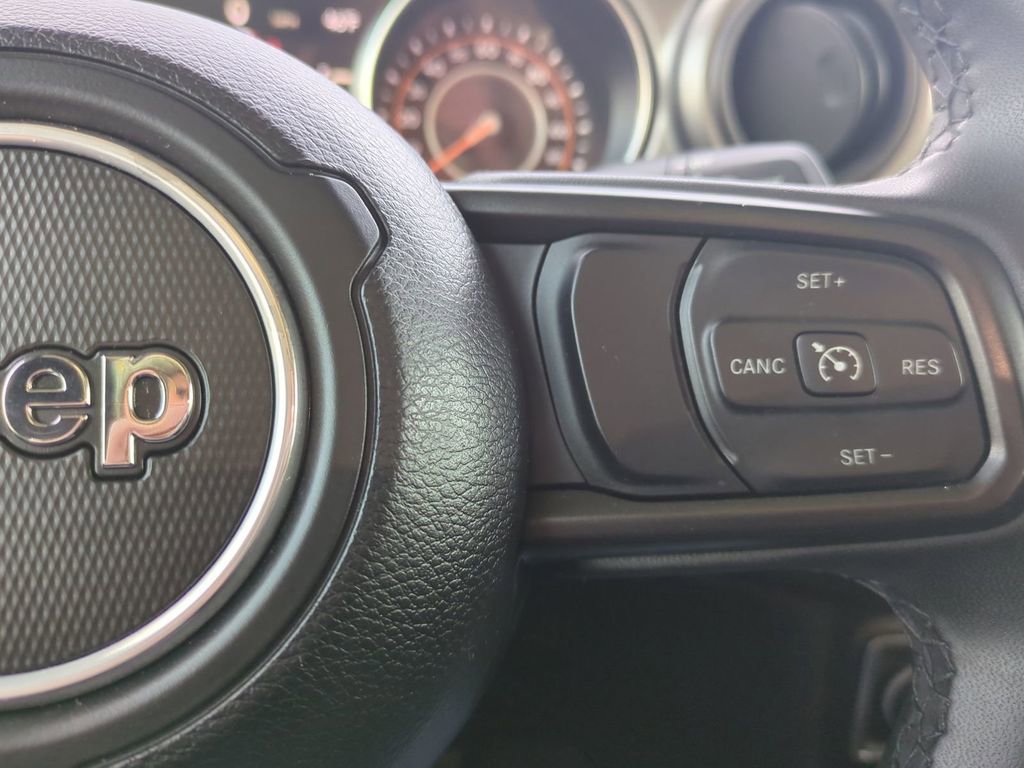 Used 2023 Jeep Gladiator Willys image 28