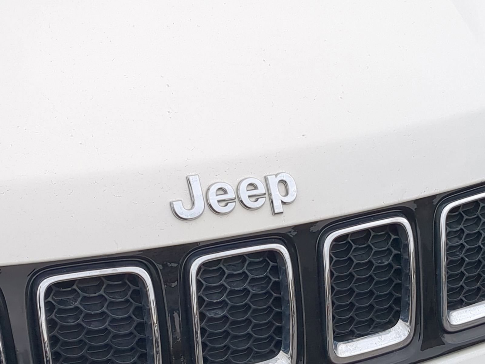 Used 2018 Jeep Compass Limited image 15
