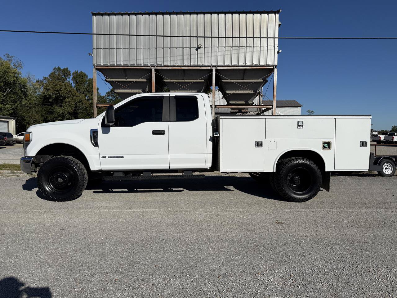 Used 2021 Ford F350 XL w/ Power Equipment Group AWD/4WD image 2