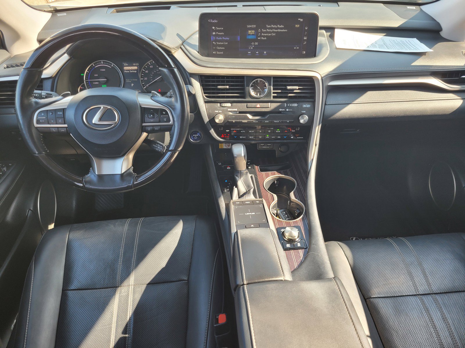 Used 2022 Lexus RX 450hL Luxury w/ Cold Area Package (CT) AWD/4WD image 13