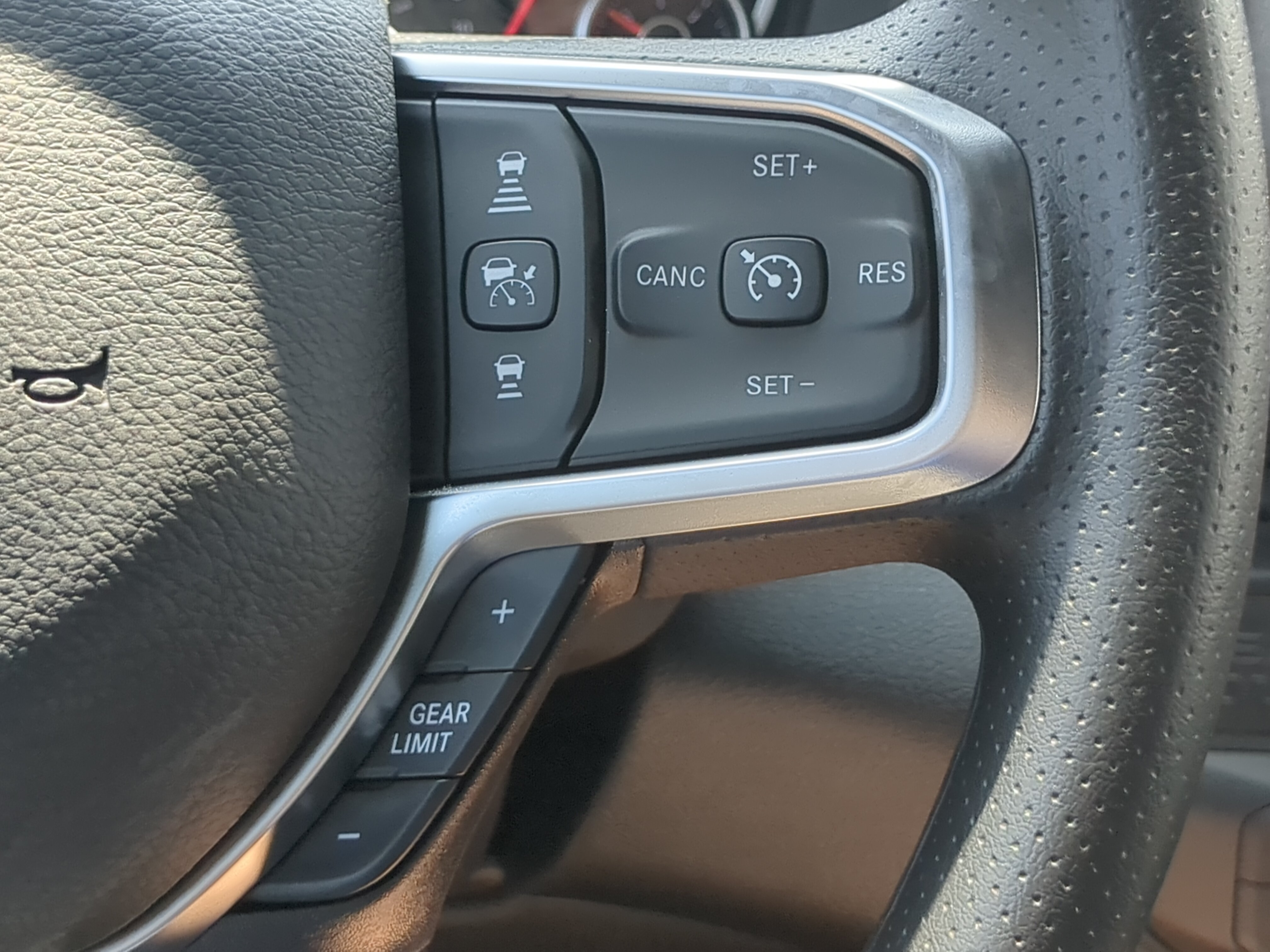 New 2026 RAM 2500 Tradesman AWD/4WD image 25