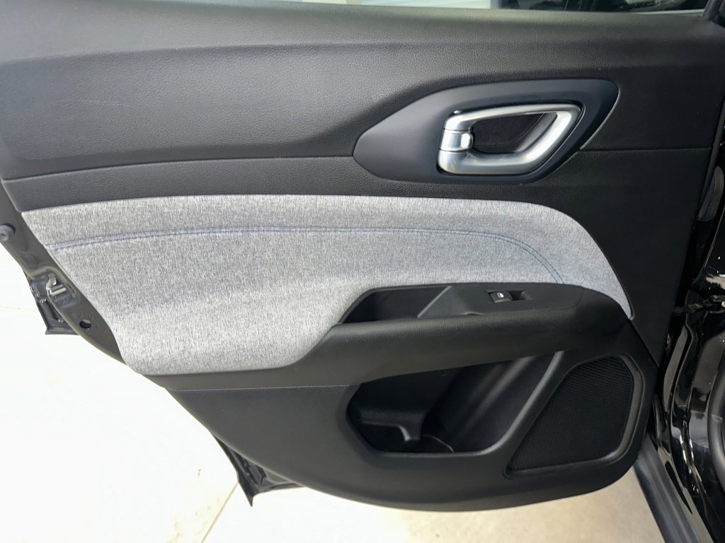 Used 2022 Jeep Compass Latitude w/ Convenience Group image 16