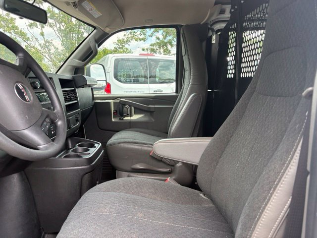 Used 2025 GMC Savana 2500 w/ Driver Convenience Package RWD image 28