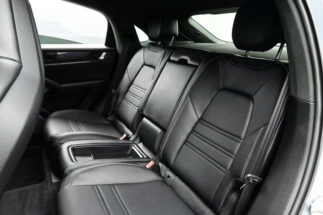 Certified 2024 Porsche Cayenne Turbo GT AWD/4WD image 14