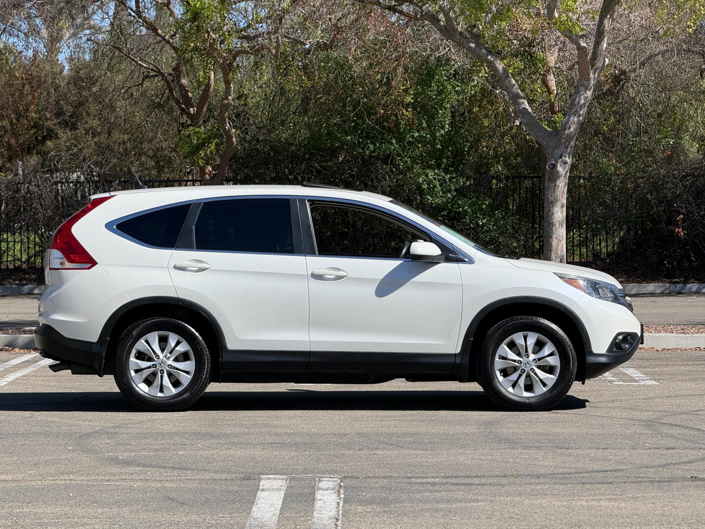 Used 2013 Honda CR-V EX image 2