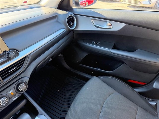 Used 2023 Kia Forte LXS w/ LXS Technology Package image 15