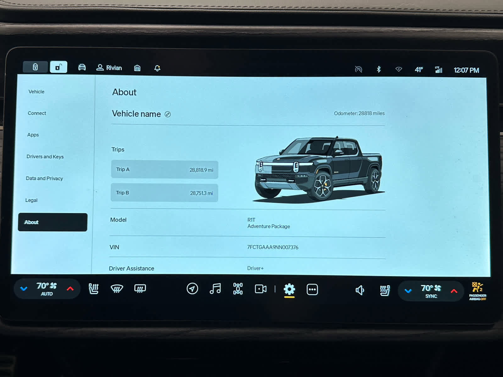 Used 2022 Rivian R1T Adventure image 32