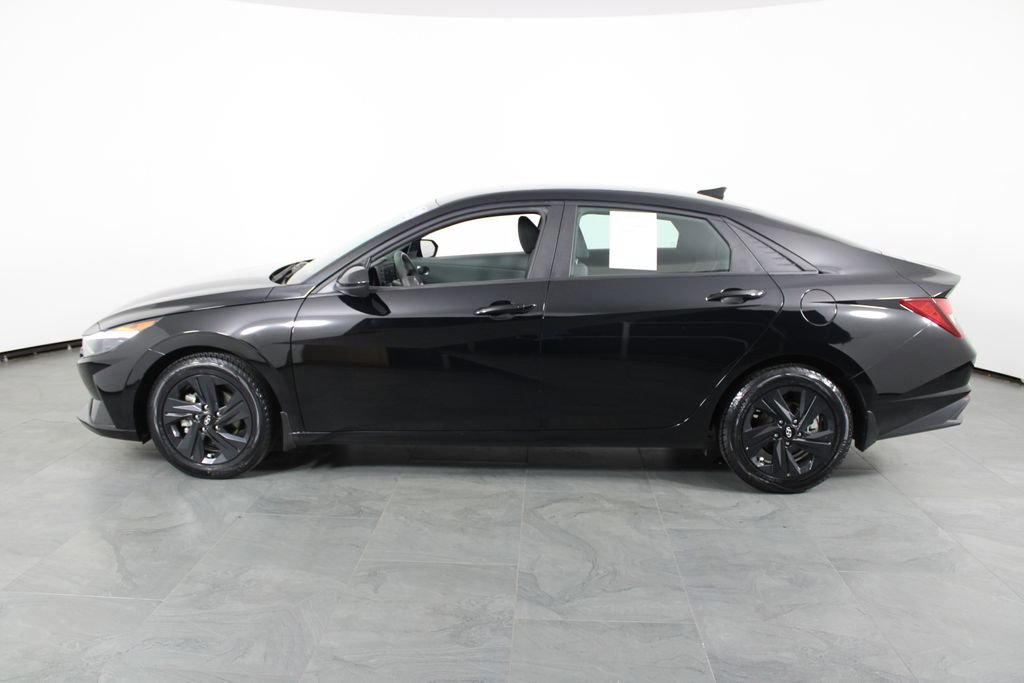 Certified 2023 Hyundai Elantra SEL image 12