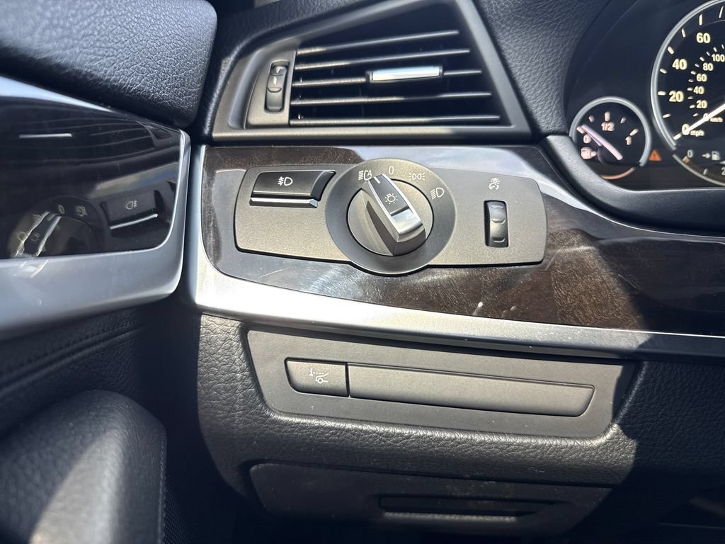 Used 2016 BMW 535i xDrive Sedan AWD/4WD image 24