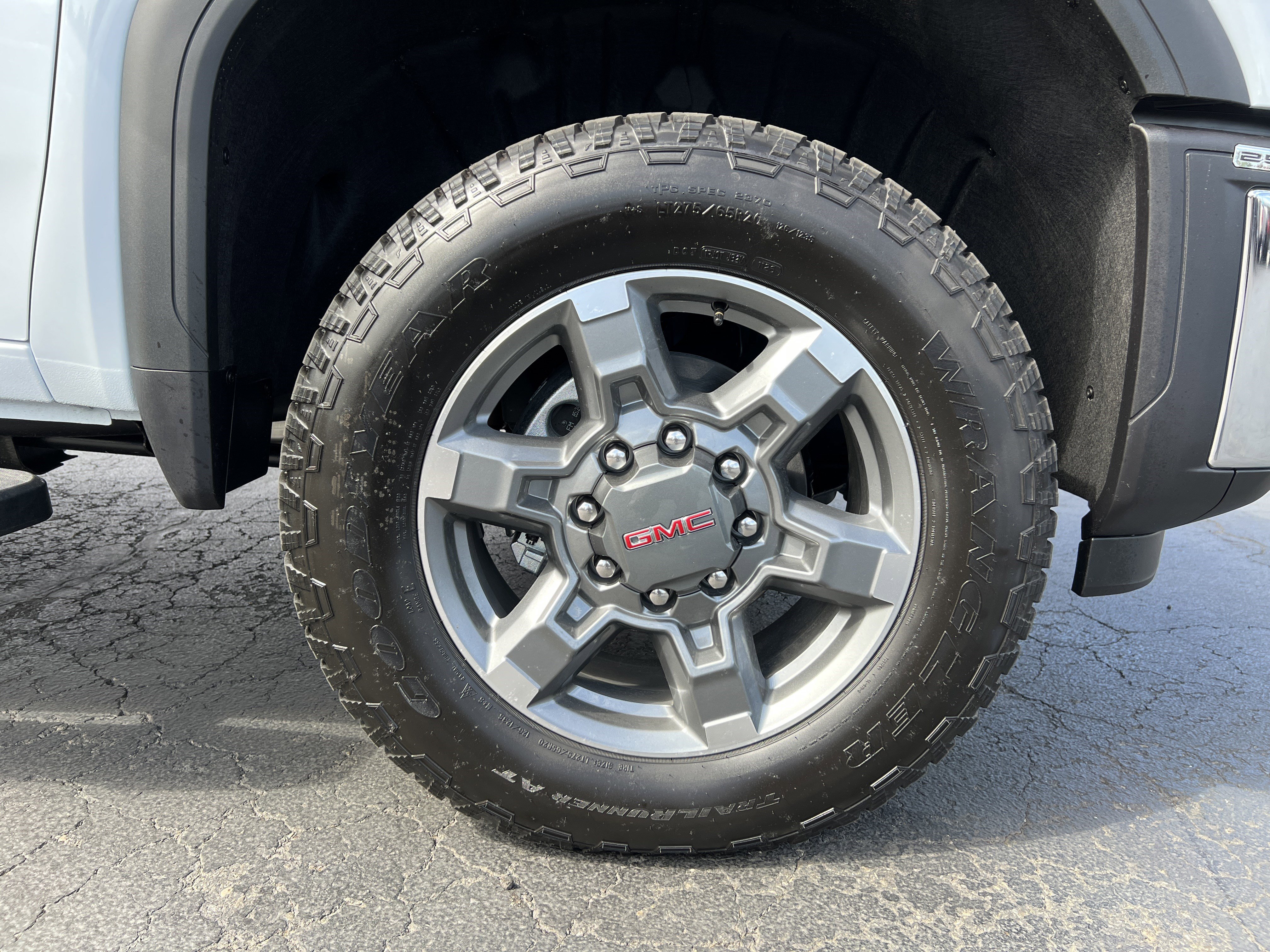 New 2026 GMC Sierra 2500 SLT w/ SLT Premium Package AWD/4WD image 11