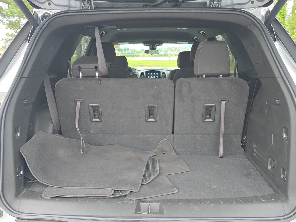 Certified 2023 Chevrolet Traverse LT FWD image 11