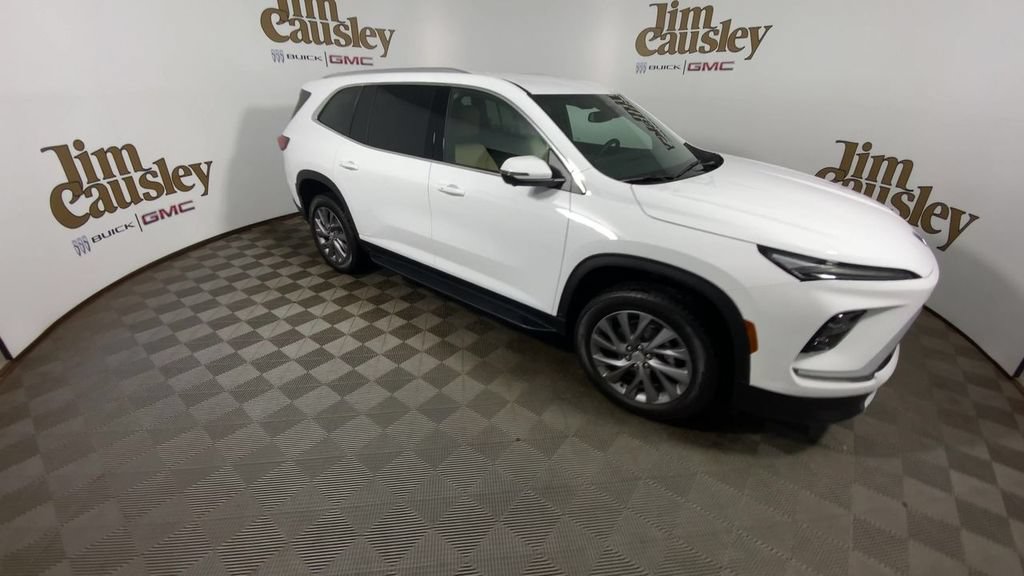 Used 2026 Buick Enclave Preferred AWD/4WD image 2