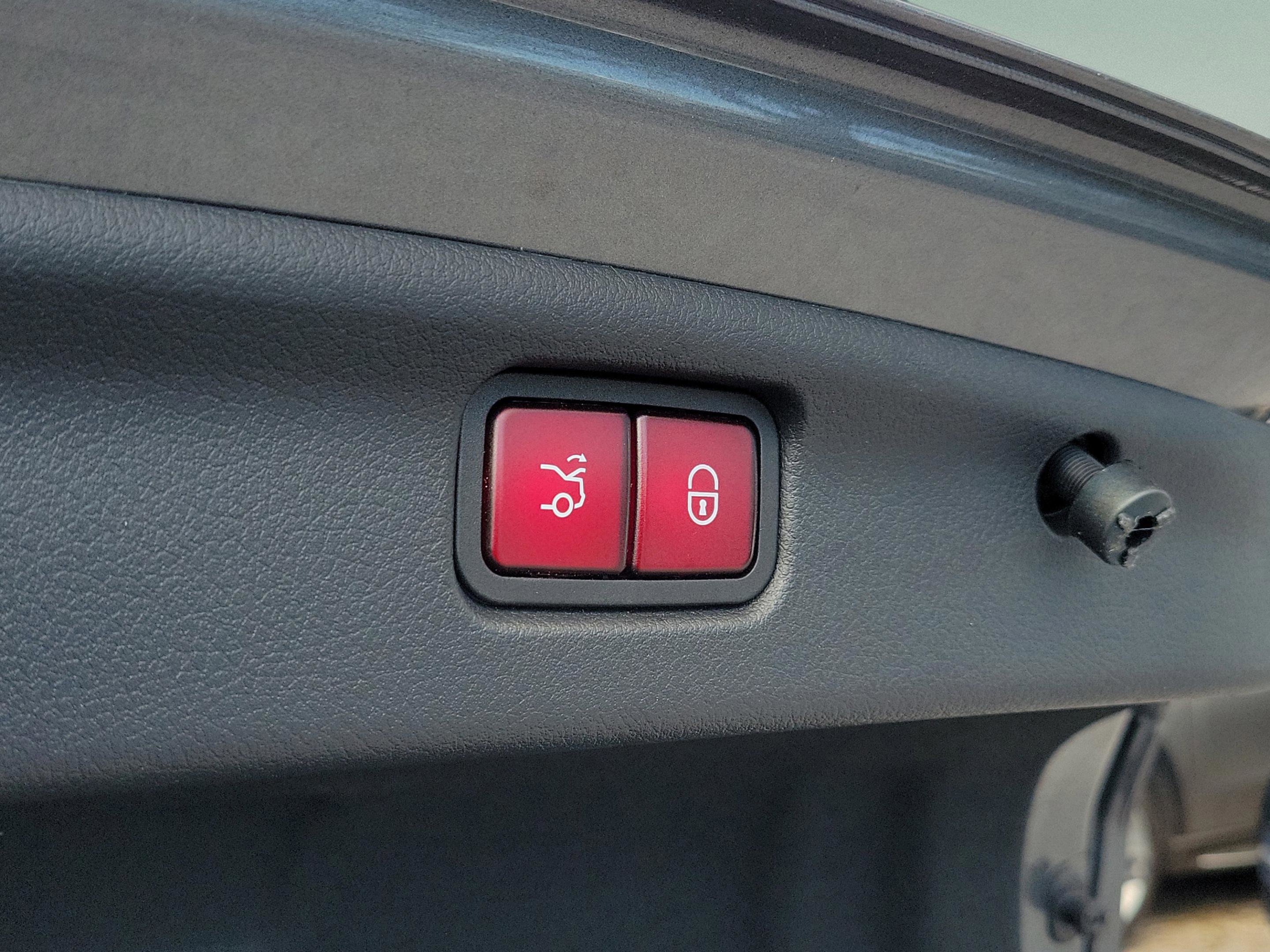 Certified 2023 Mercedes-Benz C 300 4MATIC Sedan image 6