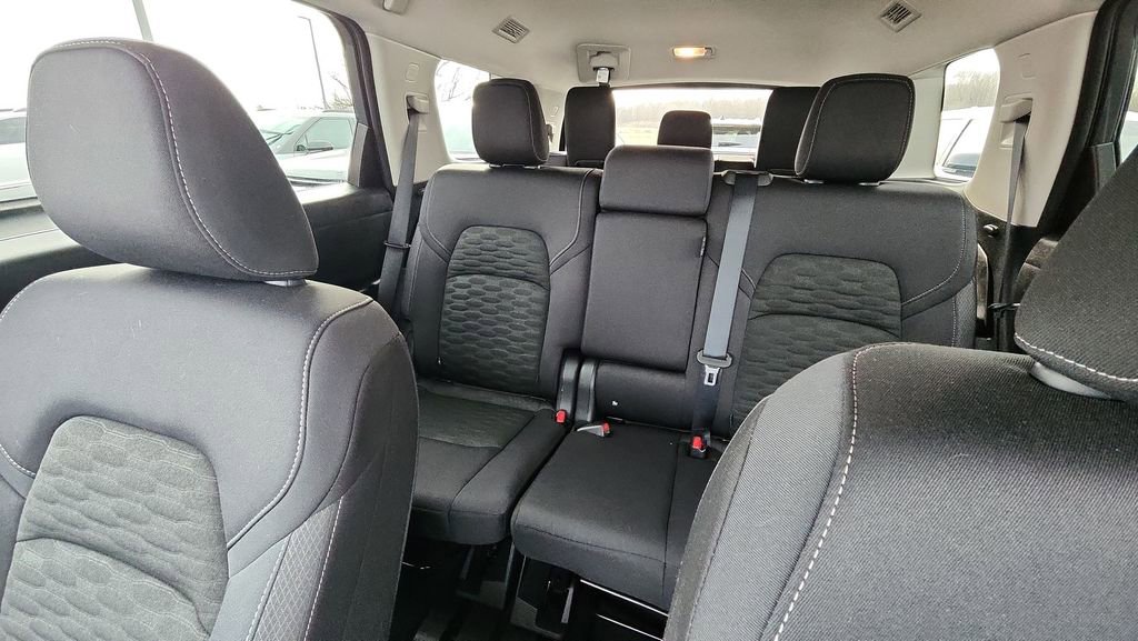 Used 2025 Nissan Pathfinder SV image 25