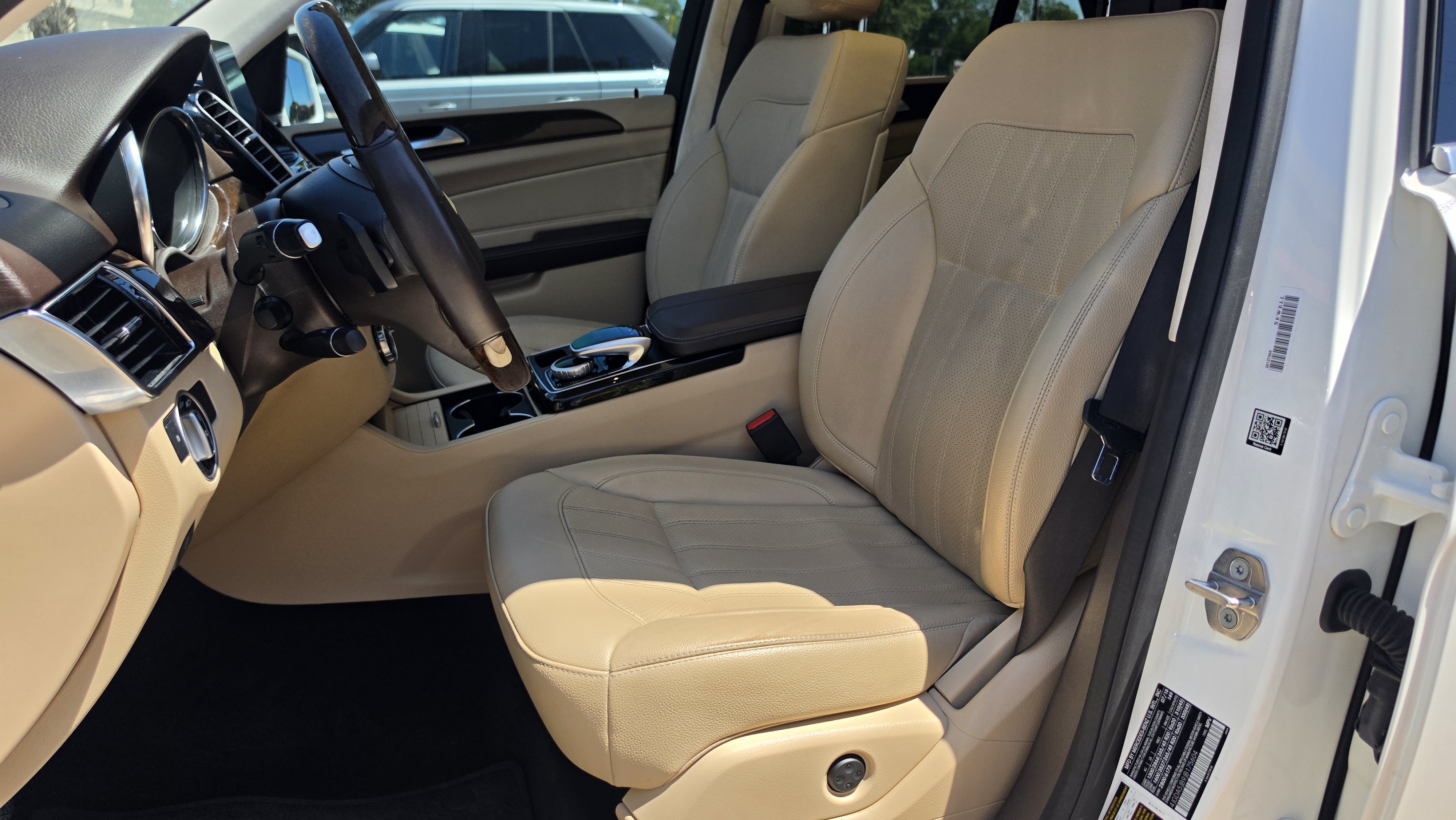 Used 2018 Mercedes-Benz GLE 350 w/ Premium 1 Package image 27