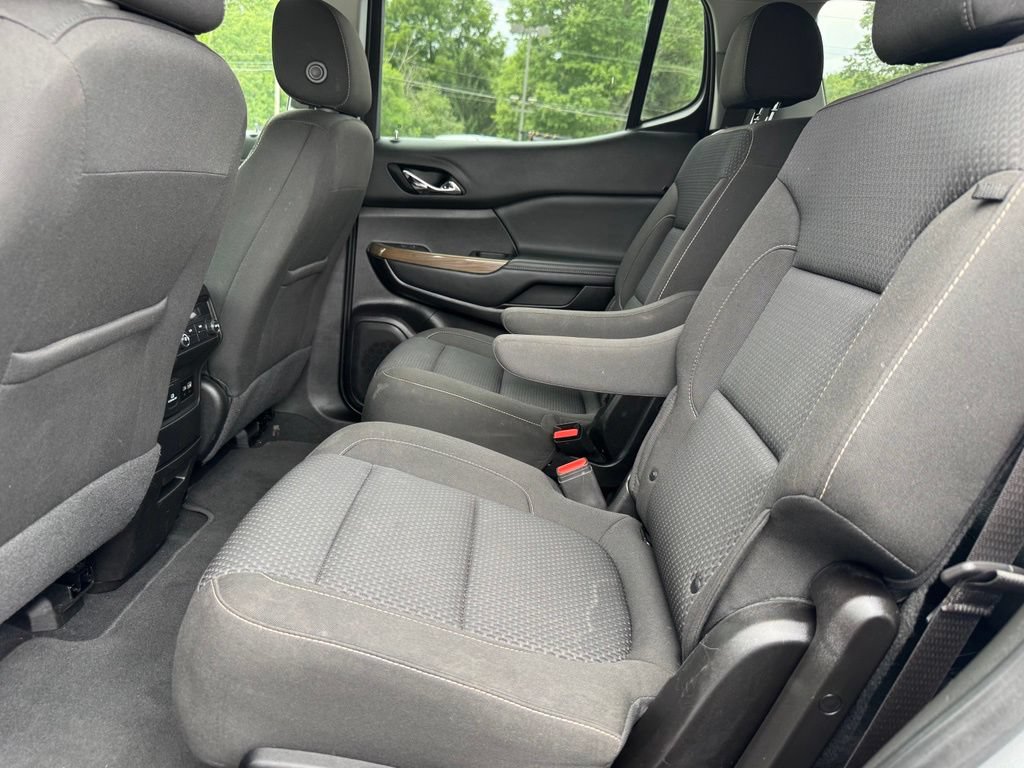 Used 2023 GMC Acadia SLE w/ Driver Convenience Package FWD image 18