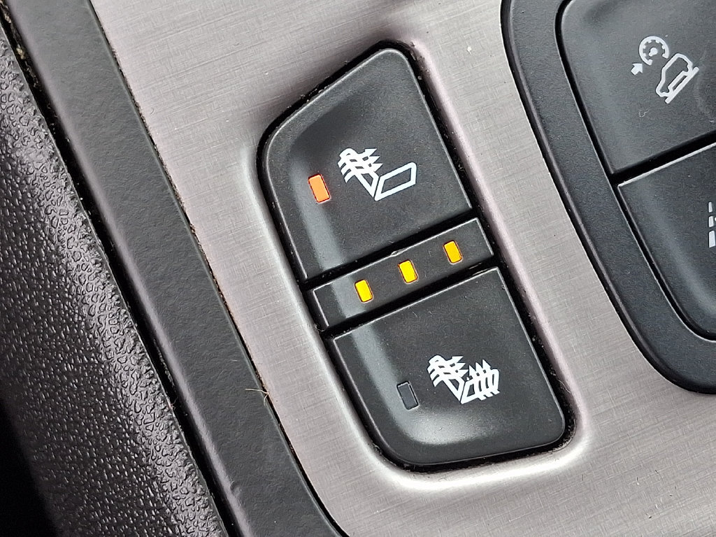 Used 2022 GMC Terrain AT4 AWD/4WD image 24