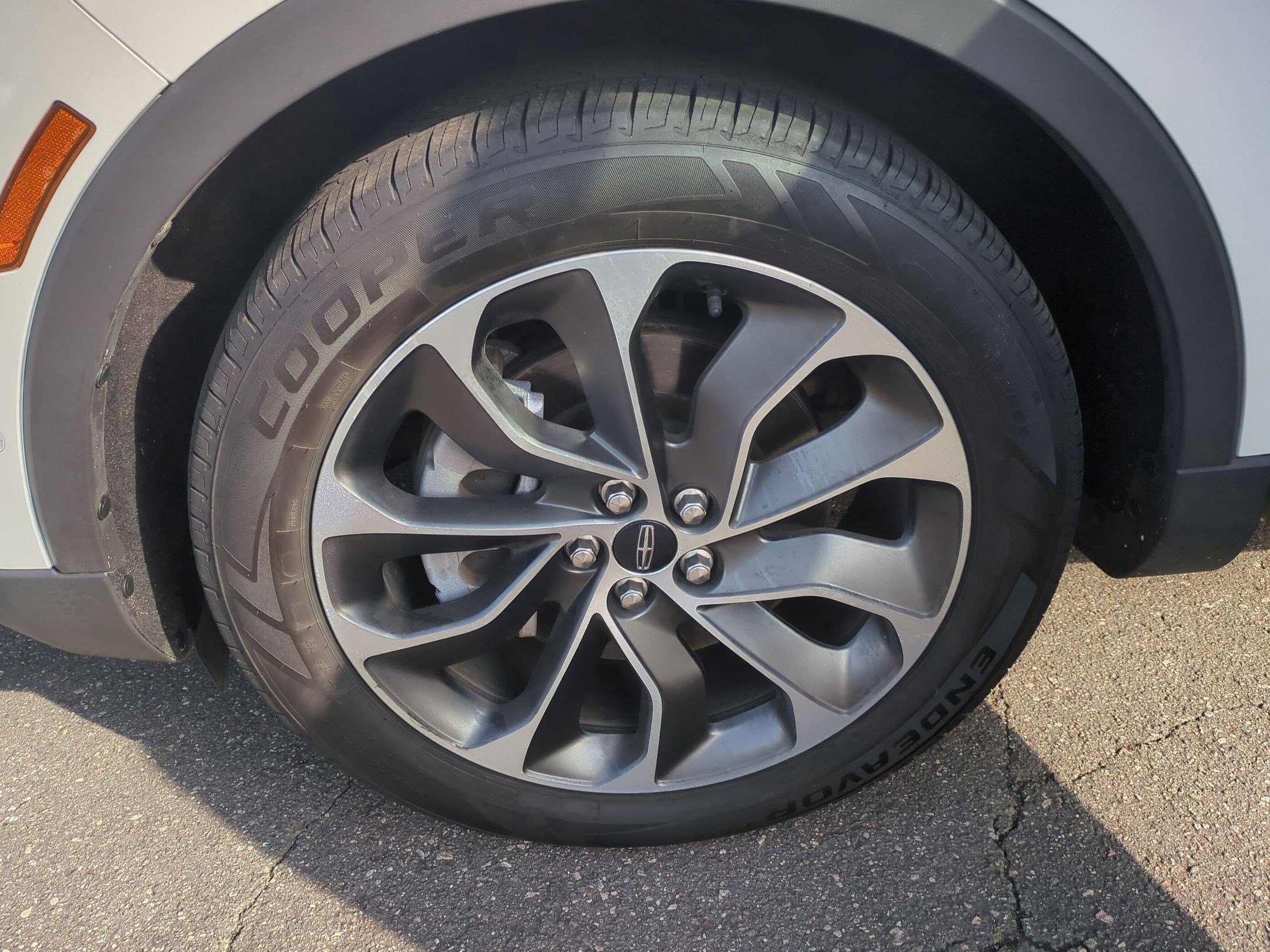 Used 2021 Lincoln Nautilus Reserve w/ Equipment Group 201A image 27