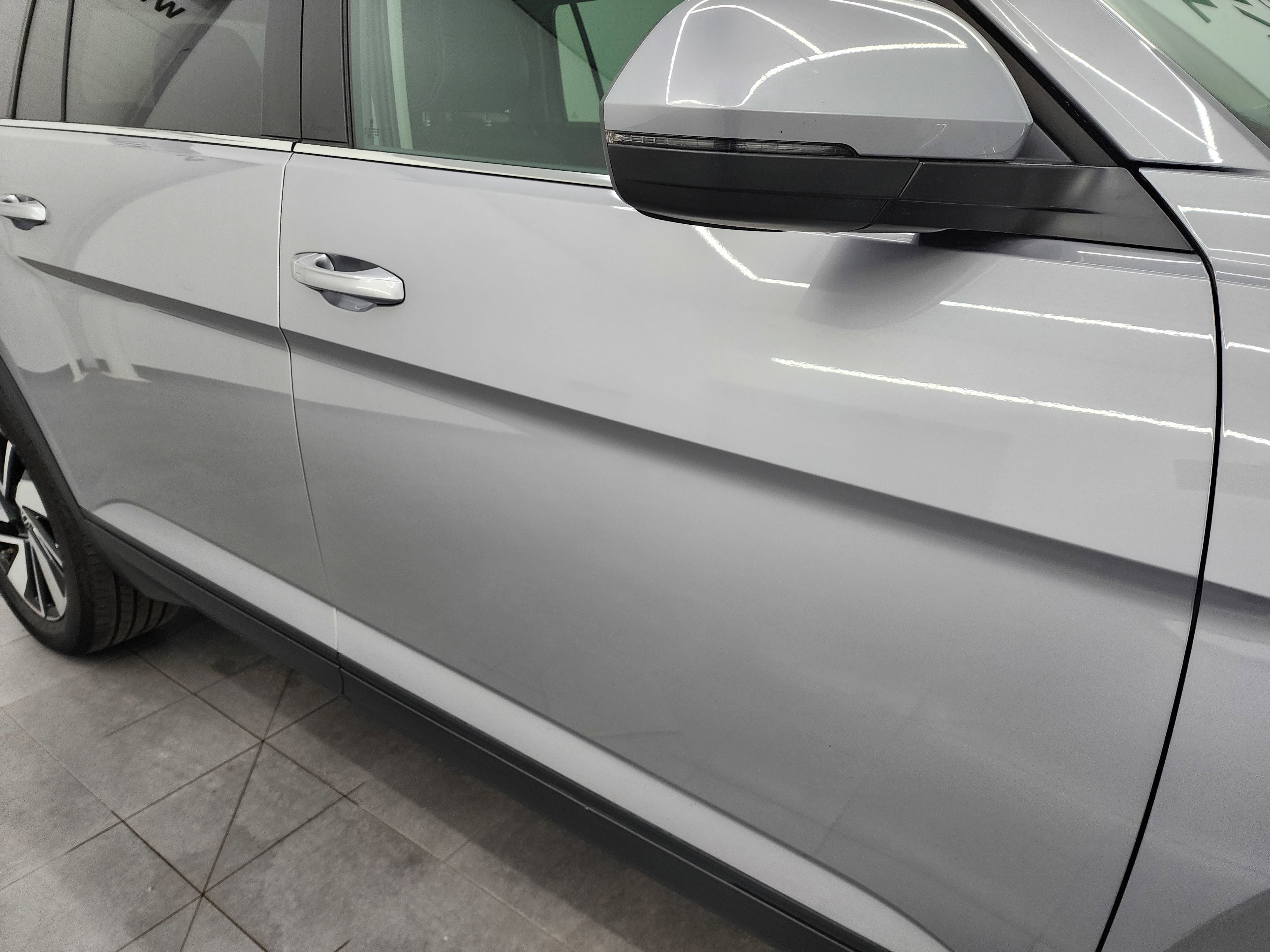Used 2025 Volkswagen Atlas SE image 26