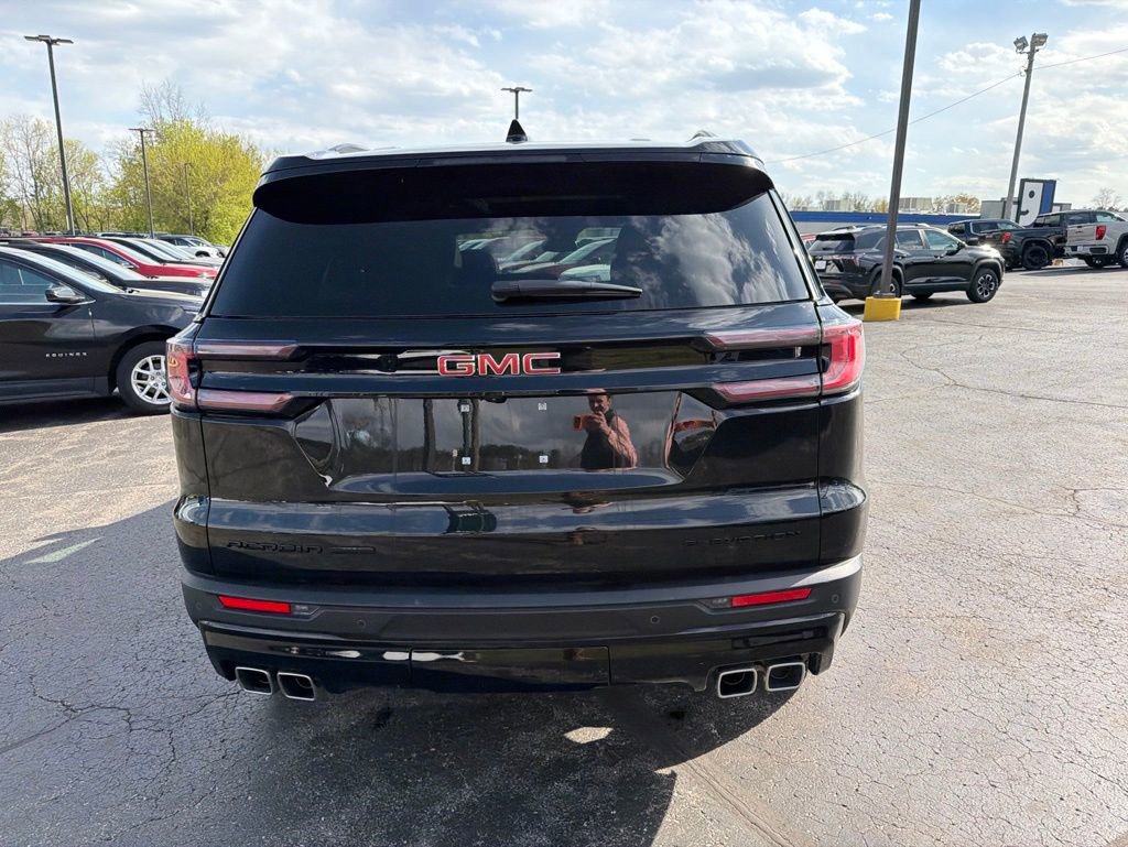 Used 2025 GMC Acadia Elevation w/ Elevation Premium Package AWD/4WD image 4